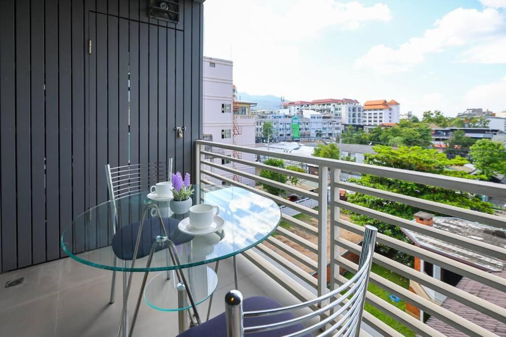 Luxury Living In Heart Of Nimman Apartment Chiang Mai Exterior photo